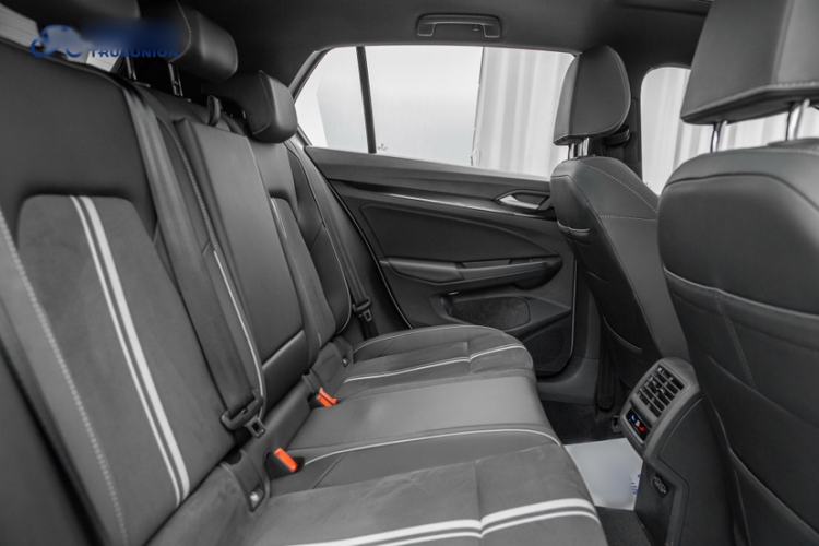 Used Volkswagen Golf 2023 Facelift 280TSI DSG R-Line Lite Interior 7