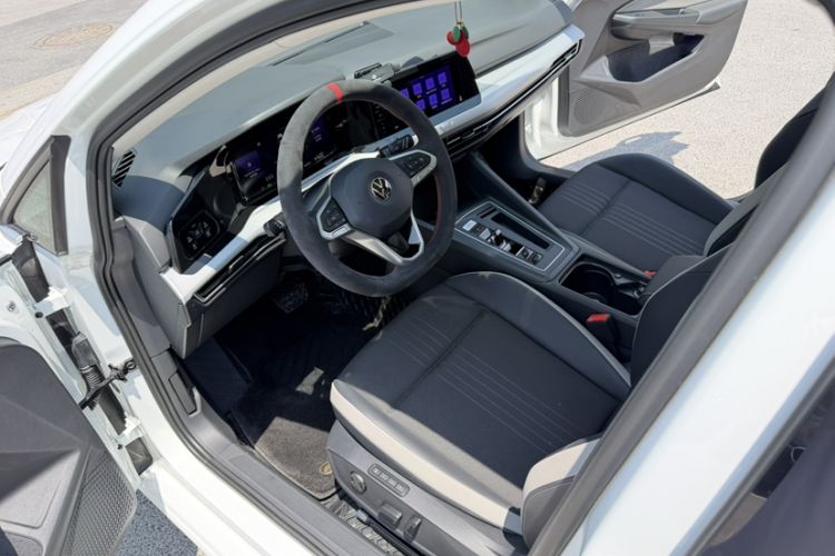 Used Volkswagen Golf 2023 280TSI DSG Pro Interior 8