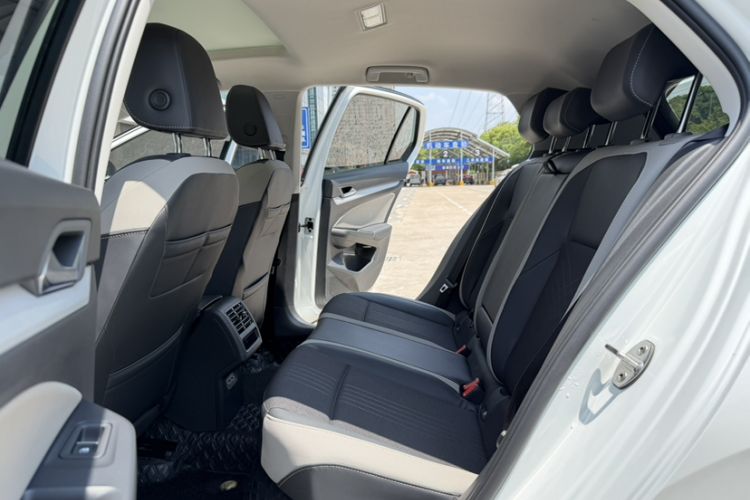 Used Volkswagen Golf 2023 280TSI DSG Pro Interior 9