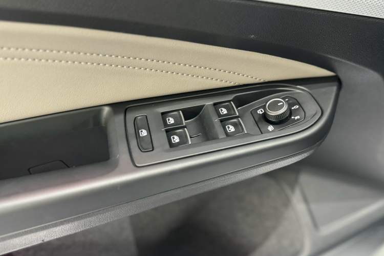 Used Volkswagen Golf 2023 Facelift 280TSI DSG Pro Interior 9