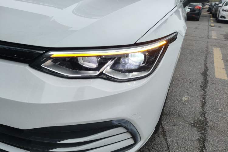 Used Volkswagen Golf 2023 200TSI DSG Left Front Headlight