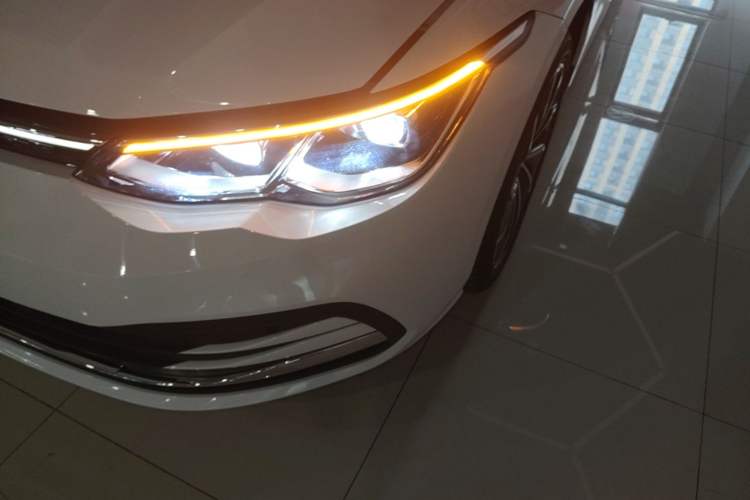 Used Volkswagen Golf 2023 280TSI DSG Pro Left Front Headlight