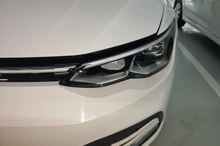 Used Volkswagen Golf 2023 200TSI DSG Pro Left Front Headlight