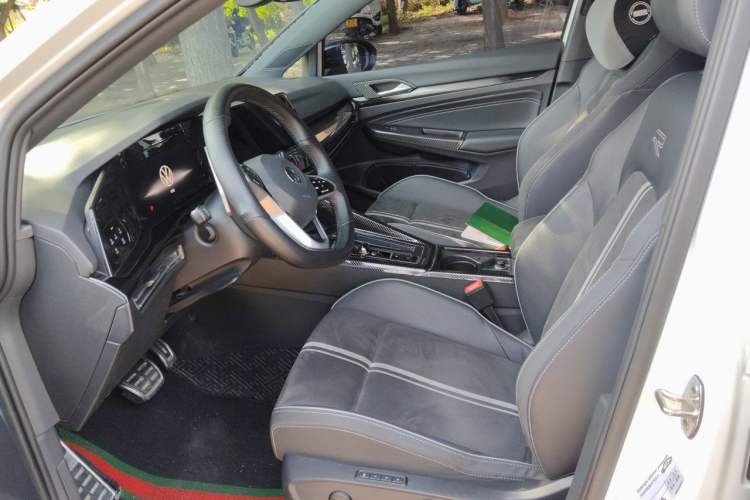 Used Volkswagen Golf 2023 280TSI DSG R-Line Lite Left Front Seat