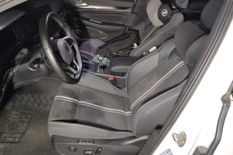 Used Volkswagen Golf 2023 Facelift 280TSI DSG R-Line Left Front Seat