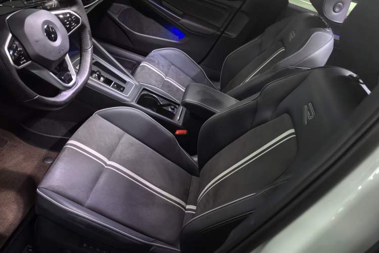 Used Volkswagen Golf 2023 Facelift 280TSI DSG R-Line Lite Left Front Seat