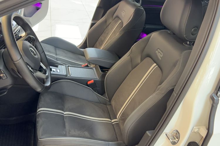 Used Volkswagen Golf 2023 280TSI DSG R-Line Lite Left Front Seat