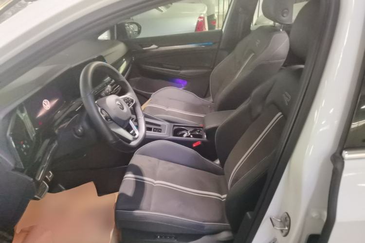Used Volkswagen Golf 2023 Facelift 280TSI DSG R-Line Lite Left Front Seat