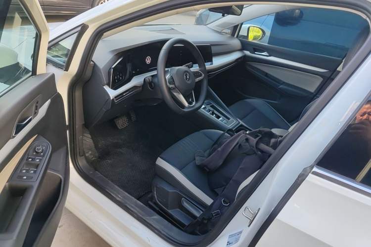 Used Volkswagen Golf 2023 Facelift 280TSI DSG Pro Left Front Seat