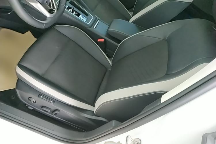 Used Volkswagen Golf 2023 Facelift 280TSI DSG Pro Left Front Seat