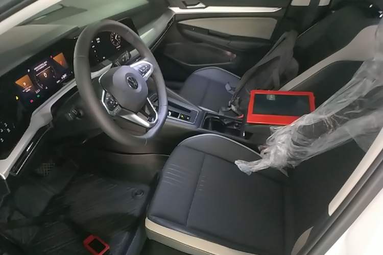 Used Volkswagen Golf 2023 Facelift 280TSI DSG Pro Left Front Seat
