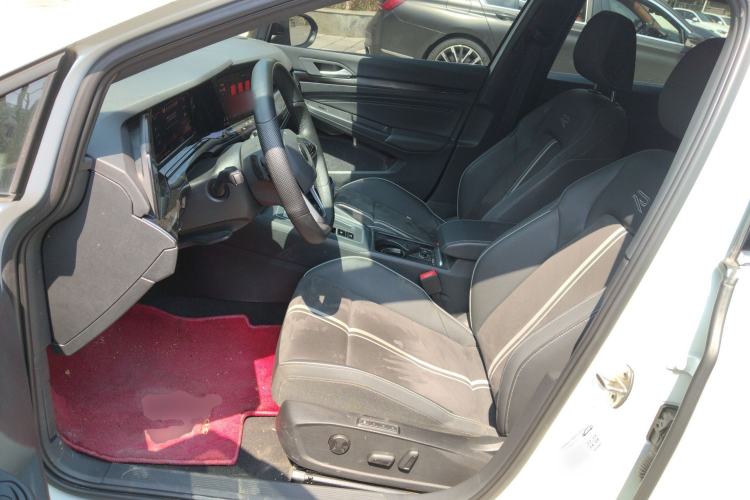 Used Volkswagen Golf 2023 Facelift 280TSI DSG R-Line Left Front Seat