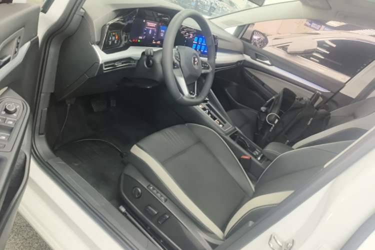 Used Volkswagen Golf 2023 Facelift 280TSI DSG Pro Left Front Seat