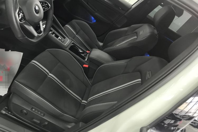 Used Volkswagen Golf 2023 Facelift 280TSI DSG R-Line Lite Left Front Seat
