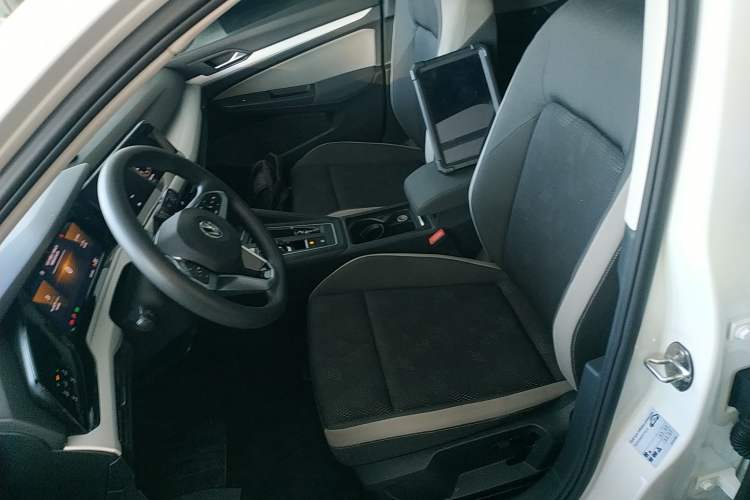 Used Volkswagen Golf 2023 200TSI DSG Left Front Seat