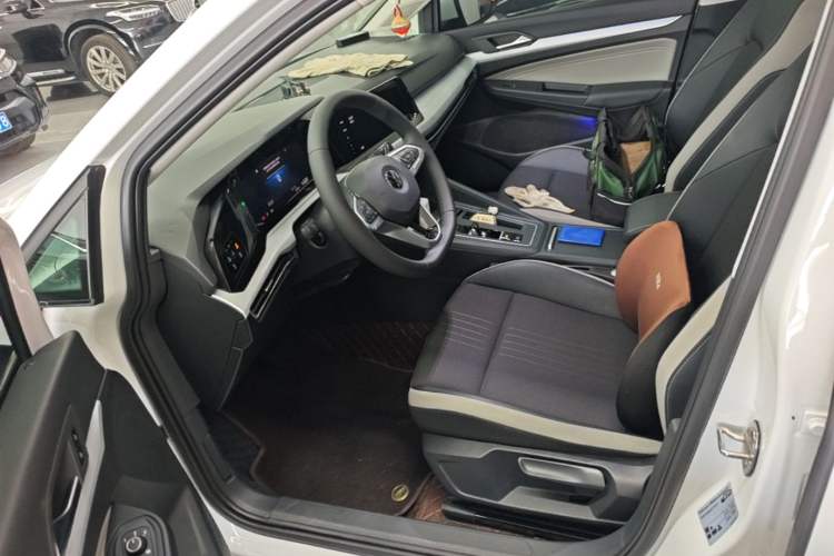 Used Volkswagen Golf 2023 Facelift 280TSI DSG Pro Left Front Seat