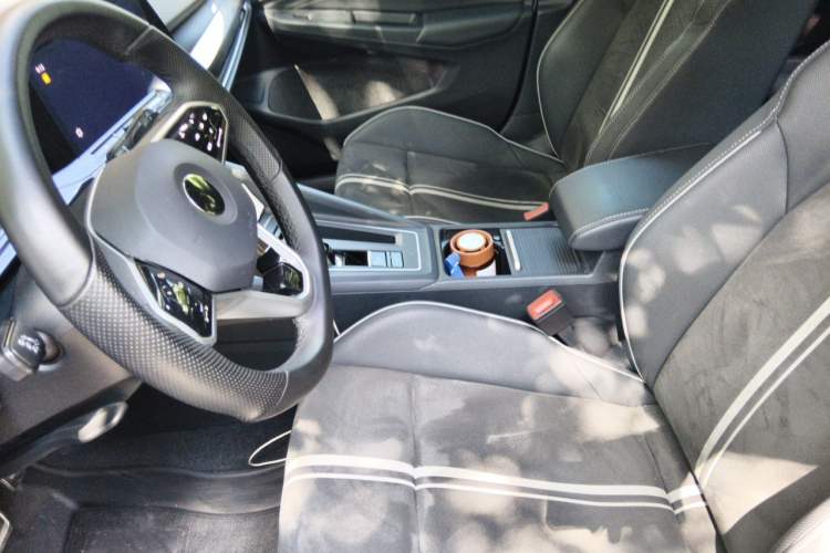 Used Volkswagen Golf 2023 280TSI DSG R-Line Lite Left Front Seat