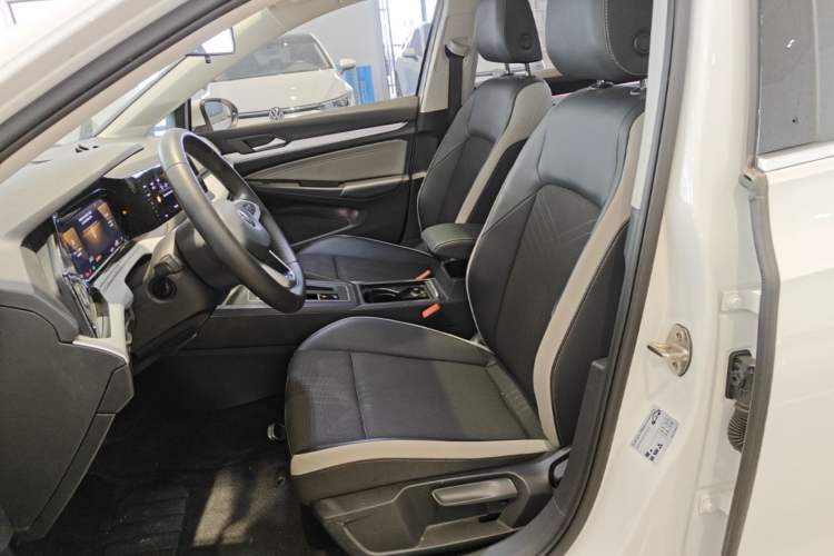 Used Volkswagen Golf 2023 Facelift 280TSI DSG Pro Left Front Seat