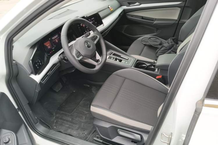Used Volkswagen Golf 2023 Facelift 280TSI DSG Pro Left Front Seat
