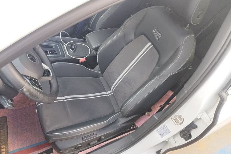 Used Volkswagen Golf 2023 Facelift 280TSI DSG R-Line Lite Left Front Seat