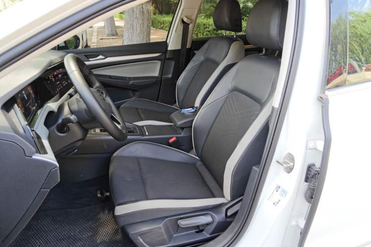 Used Volkswagen Golf 2023 Facelift 280TSI DSG Pro Left Front Seat