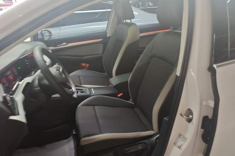 Used Volkswagen Golf 2023 Facelift 280TSI DSG Pro Left Front Seat
