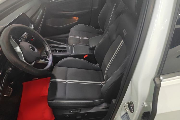 Used Volkswagen Golf 2023 Facelift 280TSI DSG R-Line Lite Left Front Seat
