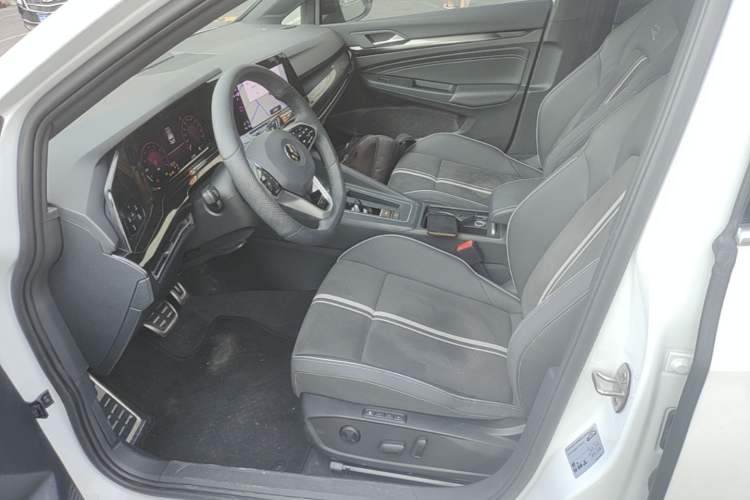 Used Volkswagen Golf 2023 Facelift 280TSI DSG R-Line Lite Left Front Seat