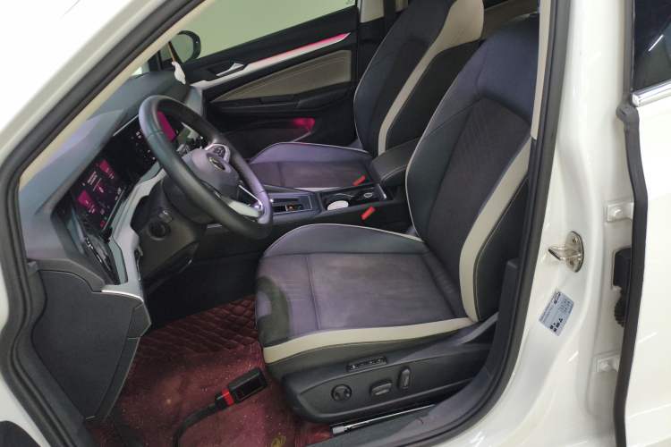 Used Volkswagen Golf 2023 280TSI DSG Pro Left Front Seat