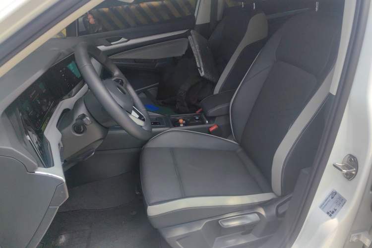 Used Volkswagen Golf 2023 Facelift 280TSI DSG Pro Left Front Seat