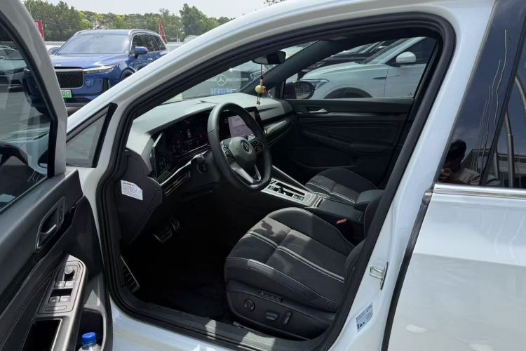 Used Volkswagen Golf 2023 Facelift 280TSI DSG R-Line Lite Left Front Seat