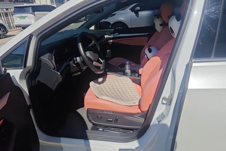 Used Volkswagen Golf 2023 Facelift 280TSI DSG R-Line Lite Left Front Seat