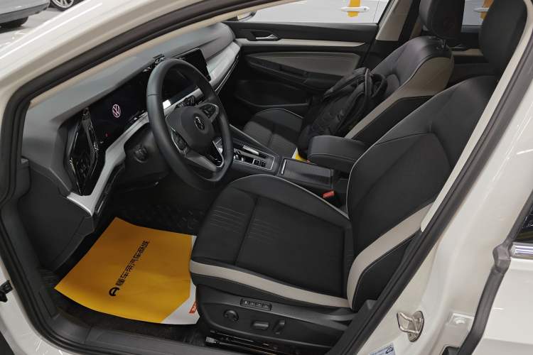 Used Volkswagen Golf 2023 280TSI DSG Pro Left Front Seat