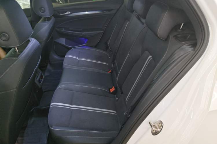 Used Volkswagen Golf 2023 Facelift 280TSI DSG R-Line Left Rear Seat