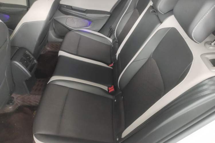 Used Volkswagen Golf 2023 Facelift 280TSI DSG Pro Left Rear Seat