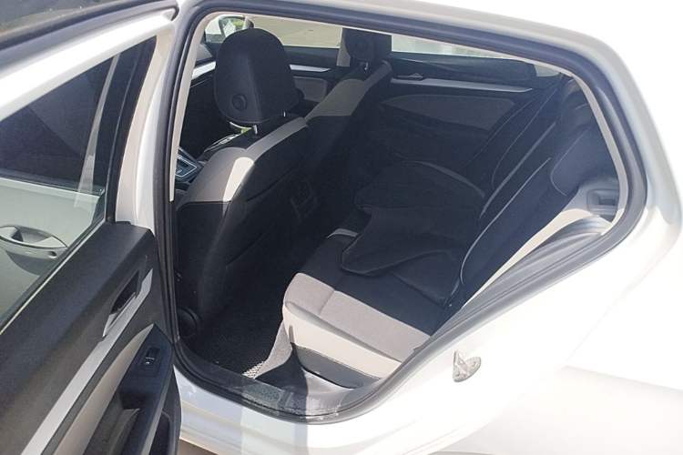 Used Volkswagen Golf 2023 Facelift 280TSI DSG Pro Left Rear Seat