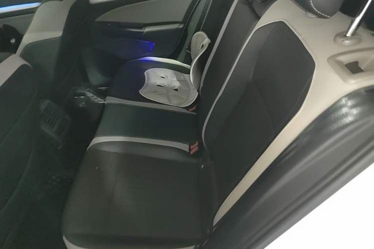 Used Volkswagen Golf 2023 280TSI DSG Pro Left Rear Seat