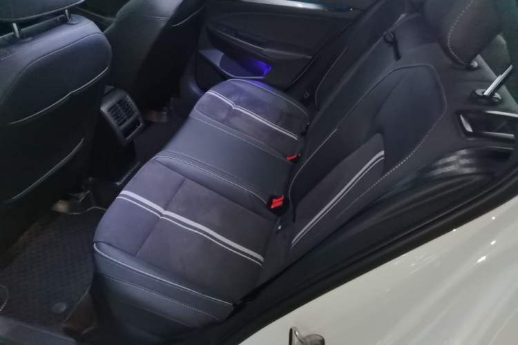Used Volkswagen Golf 2023 Facelift 280TSI DSG R-Line Lite Left Rear Seat