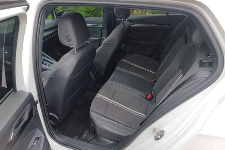 Used Volkswagen Golf 2023 Facelift 280TSI DSG R-Line Lite Left Rear Seat