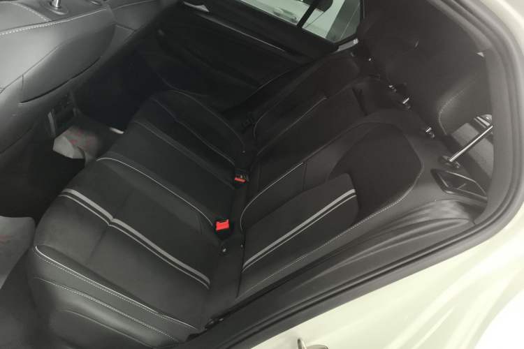 Used Volkswagen Golf 2023 Facelift 280TSI DSG R-Line Lite Left Rear Seat