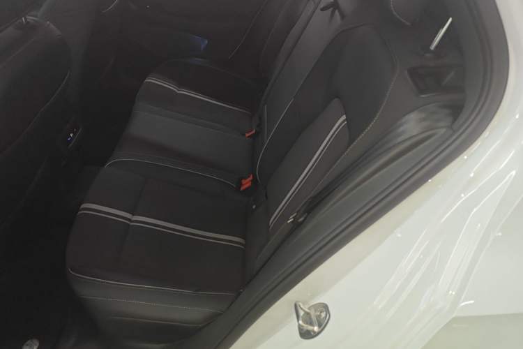 Used Volkswagen Golf 2023 Facelift 280TSI DSG R-Line Lite Left Rear Seat