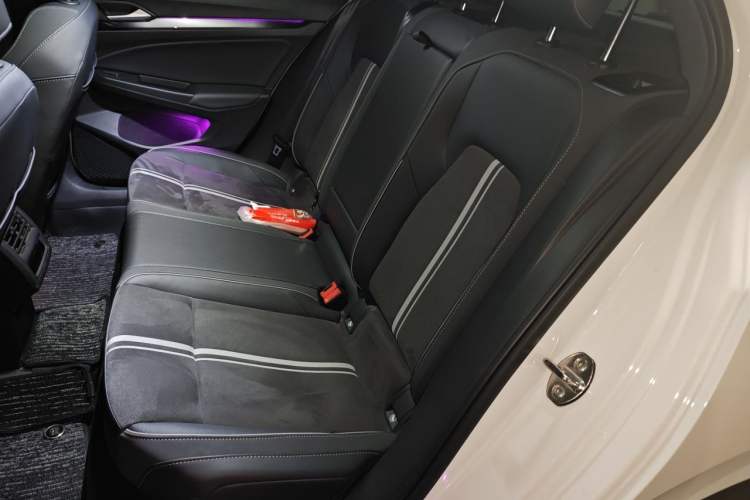 Used Volkswagen Golf 2023 Facelift 280TSI DSG R-Line Lite Left Rear Seat