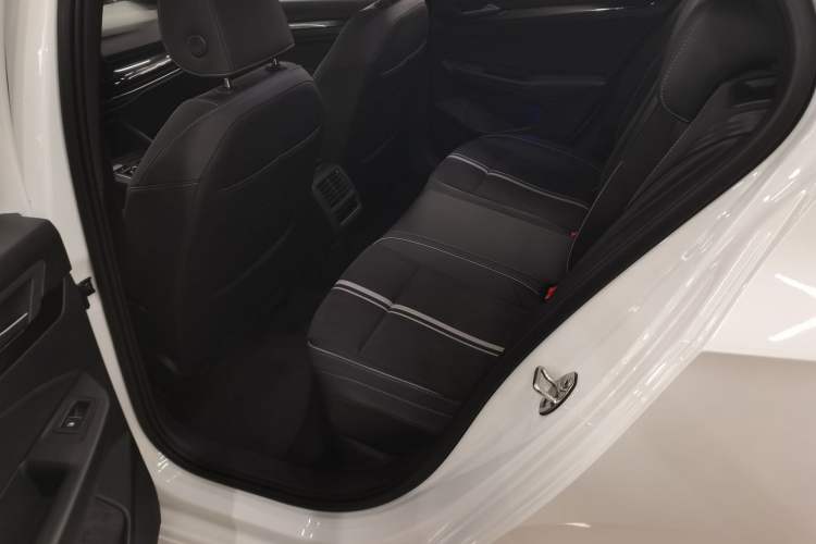 Used Volkswagen Golf 2023 Facelift 280TSI DSG R-Line Lite Left Rear Seat
