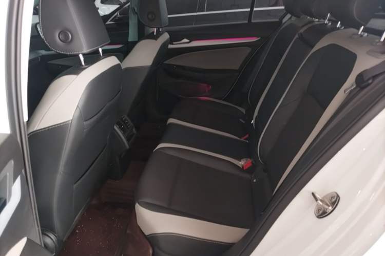 Used Volkswagen Golf 2023 Facelift 280TSI DSG Pro Left Rear Seat