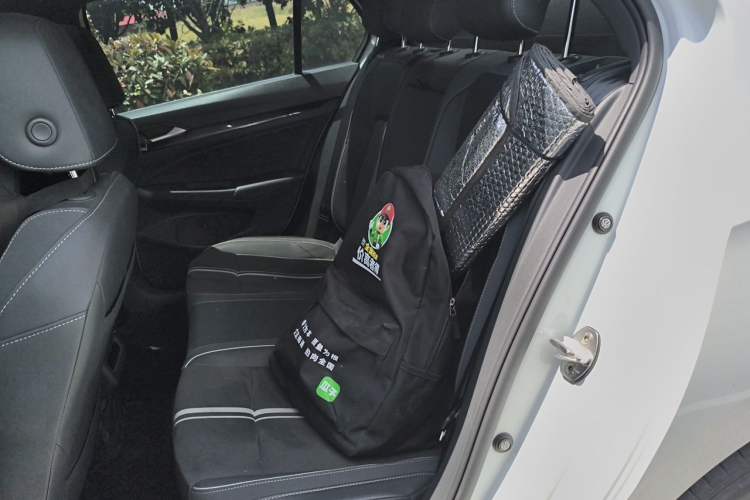Used Volkswagen Golf 2023 Facelift 280TSI DSG R-Line Lite Left Rear Seat