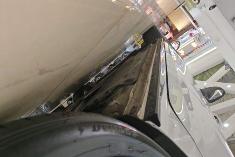 Used Volkswagen Golf 2023 Facelift 280TSI DSG R-Line Left Side Sill