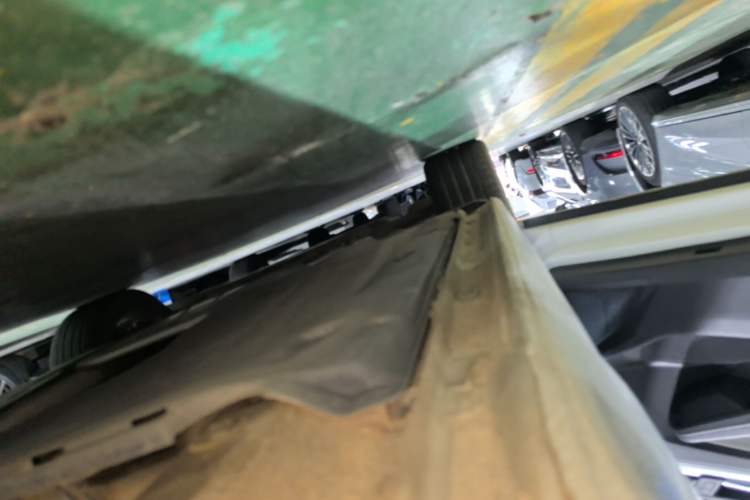 Used Volkswagen Golf 2023 Facelift 280TSI DSG Pro Left Side Sill
