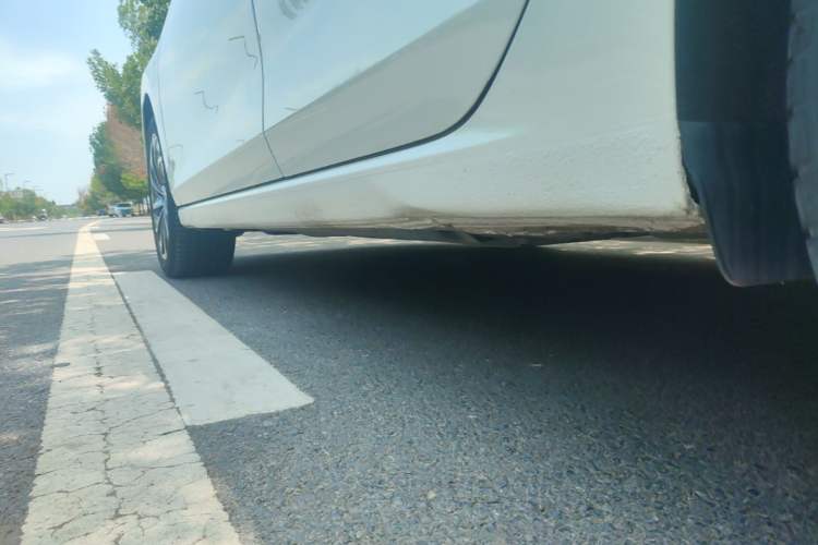 Used Volkswagen Golf 2023 Facelift 280TSI DSG Pro Left Side Sill