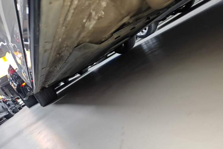 Used Volkswagen Golf 2023 Facelift 280TSI DSG R-Line Lite Left Side Sill