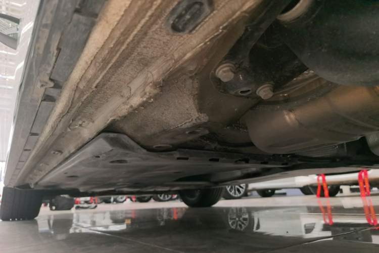 Used Volkswagen Golf 2023 Facelift 280TSI DSG R-Line Lite Left Side Sill